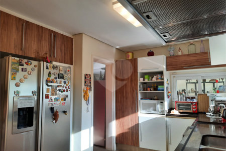 Casa à venda com 4 suítes no condomínio Las Cumbres, São Paulo - SP