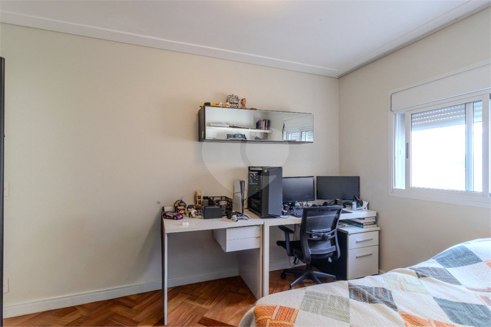 Casa à venda com 5 quartos, sendo 3 suítes, no condomínio Boulevard Saint Michael, São Paulo - SP