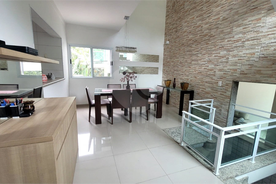 Casa à venda com 4 suítes no condomínio Jardim da Montanha I, Mairiporã - SP