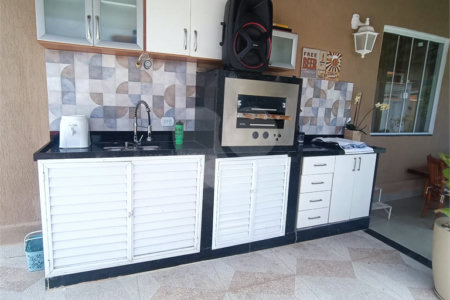 Casa à venda com 3 quartos, sendo 1 suíte, em Caminho de Búzios, Cabo Frio, RJ