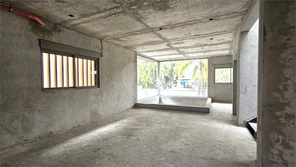 Casa à venda com 4 suítes no condomínio Plm 875, São Paulo - SP
