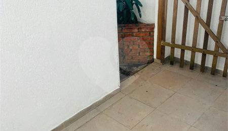 Casa de Vila à venda com 4 quartos, sendo 2 suítes,  em Alto da Boa Vista, São Paulo, SP