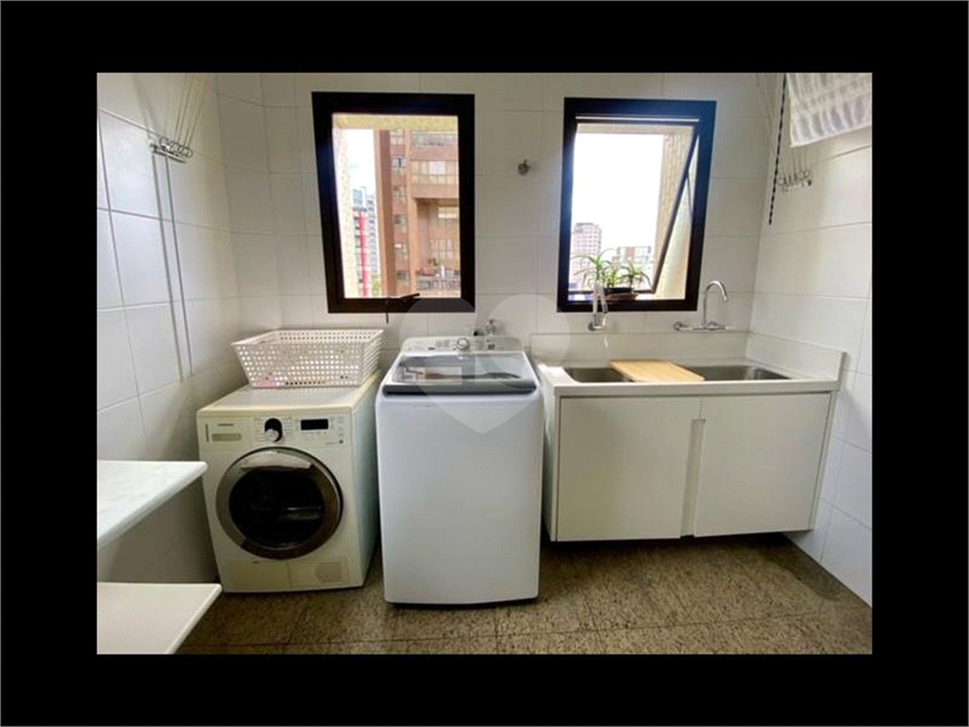 Apartamento à venda com 4 quartos, sendo 3 suítes,  em Vila Suzana, São Paulo, SP