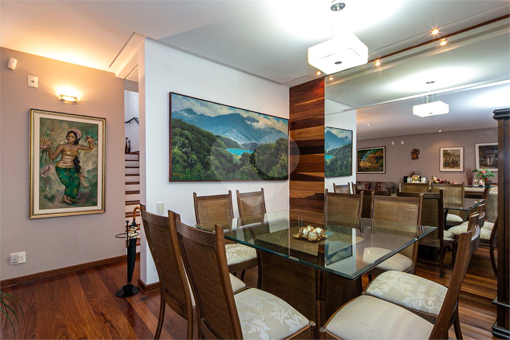 Casa à venda com 5 quartos, sendo 4 suítes, no condomínio Villa de Monterey, São Paulo - SP