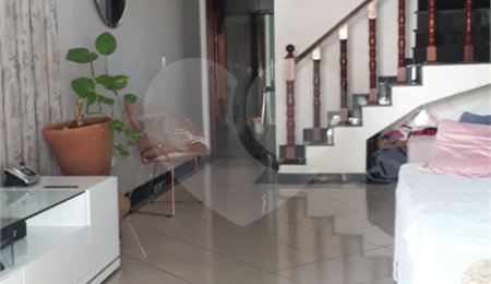 Casa à venda com 3 quartos, sendo 2 suítes,  em Vila Rosália, Guarulhos, SP