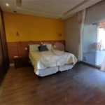 Sobrado à venda com 4 quartos, sendo 1 suíte, em Jaraguá, São Paulo, SP