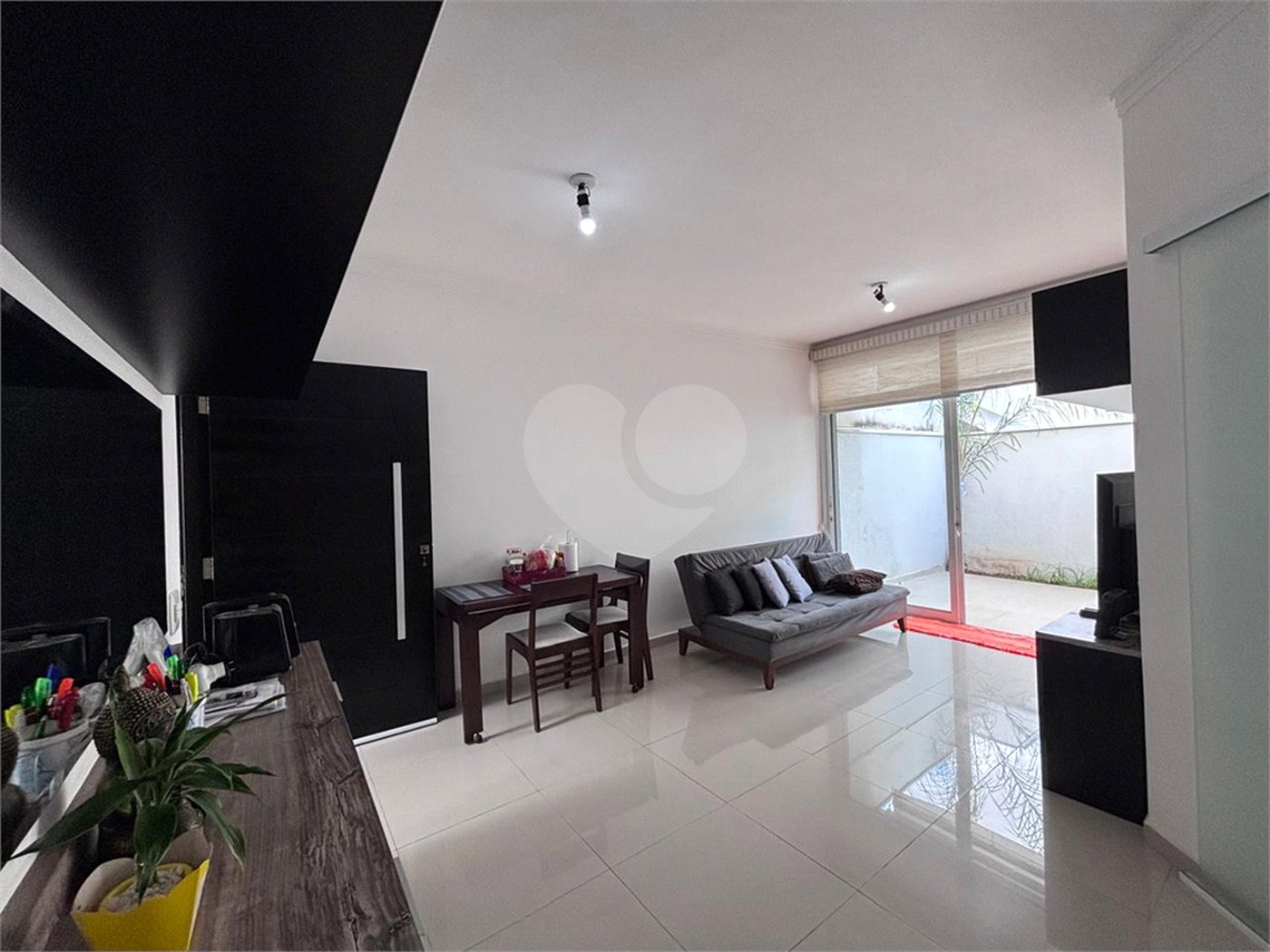 Condomínio à venda com 3 quartos, sendo 1 suíte,  em Loteamento Dinorá Rosa, Sorocaba, SP