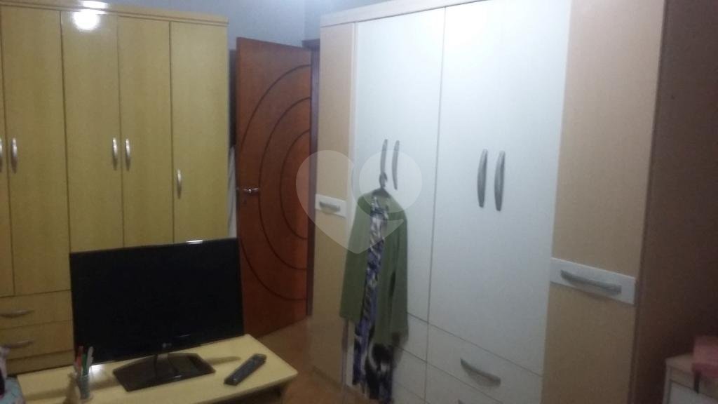 Casa à venda com 2 quartos, sendo 1 suíte, no condomínio Travessa Carmem Lúcia Carneiro,88, São Paulo - SP