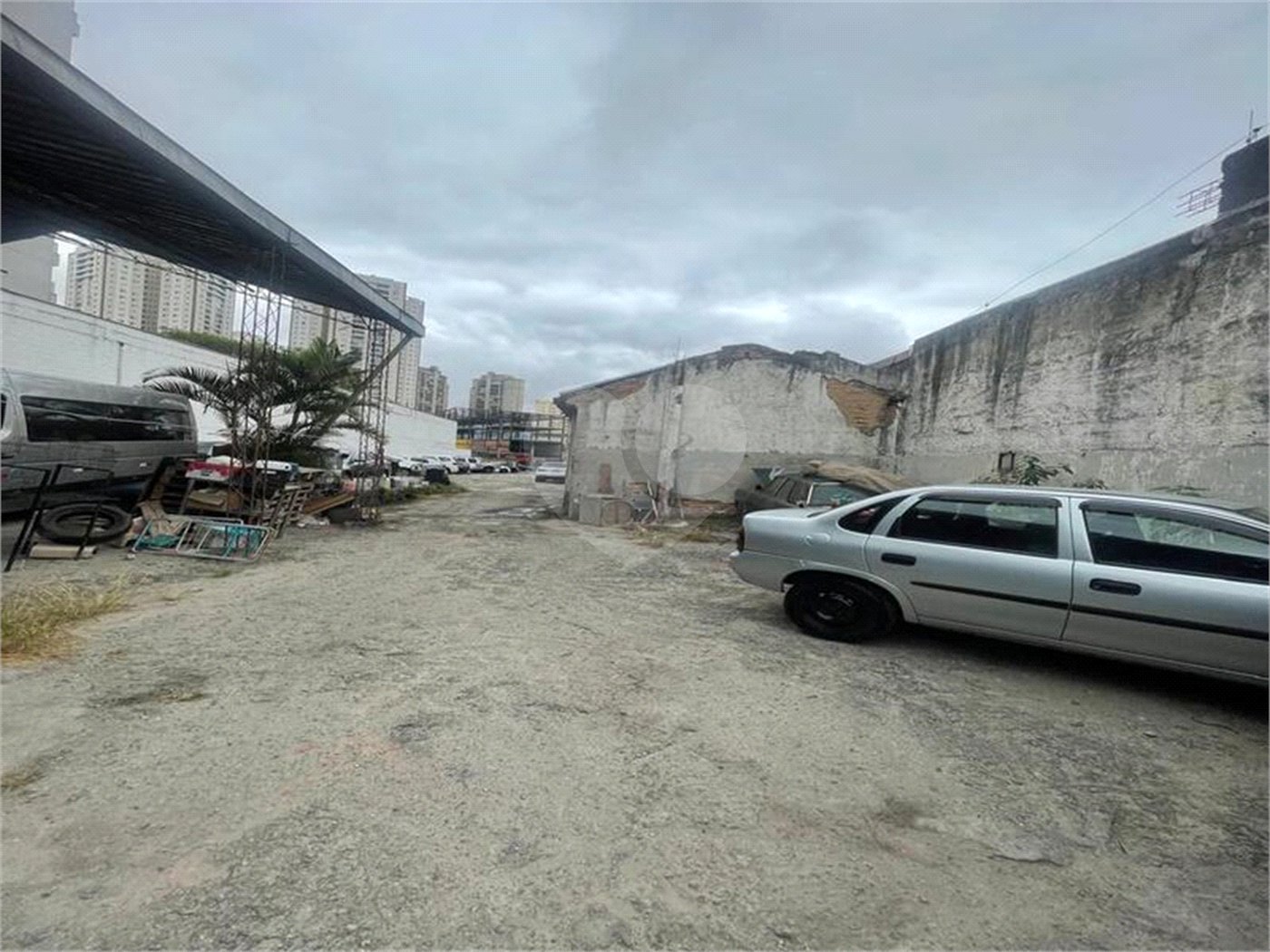 Terreno à venda em Vila Carrão, São Paulo, SP