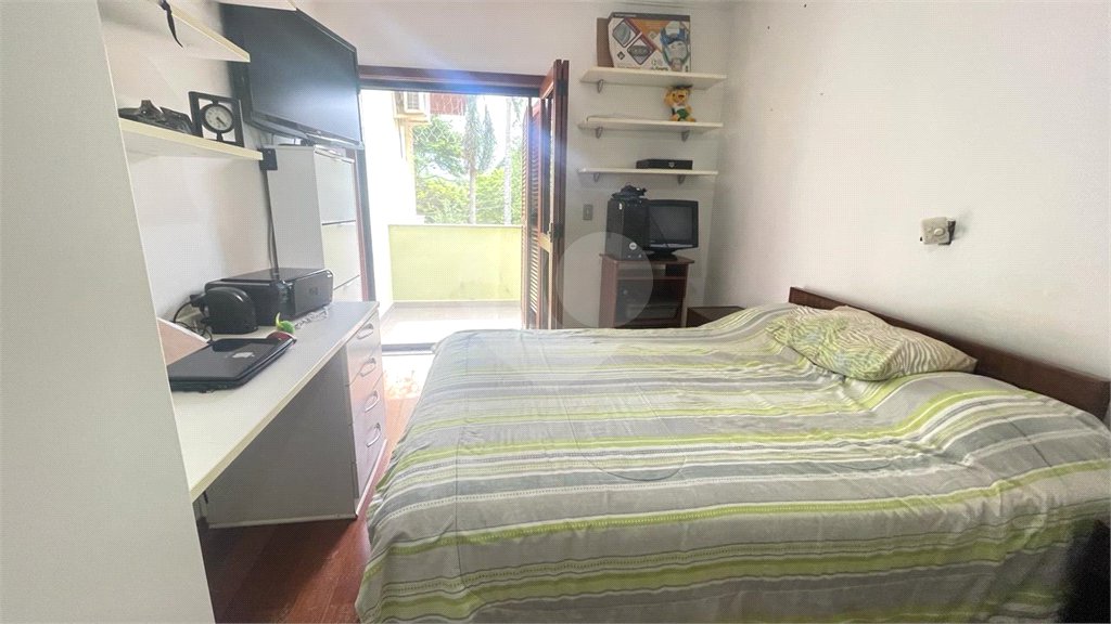 Casa à venda com 4 suítes no condomínio Vivendas do Lago, Sorocaba - SP