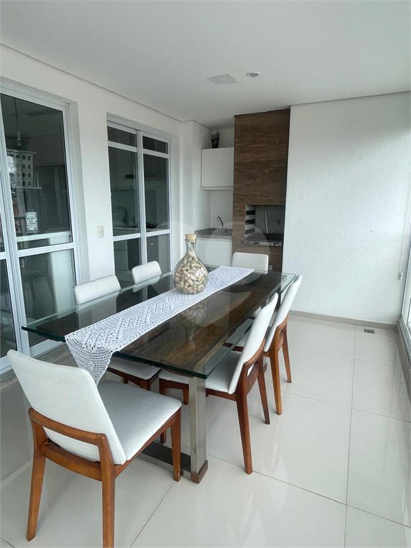 Apartamento à venda com 3 quartos, sendo 1 suíte,  em Vila Suissa, Mogi das Cruzes, SP