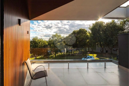 Casa à venda com 4 suítes no condomínio Residencial Duas Marias, Indaiatuba - SP