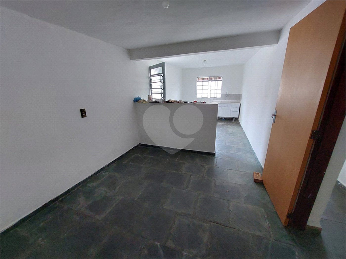 Casa à venda com 2 quartos, sendo 1 suíte, em Vila Barão, Sorocaba, SP