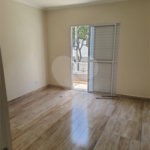 Sobrado à venda com 2 quartos em Vila Romero, São Paulo, SP