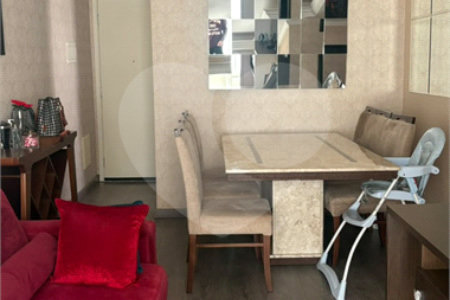 Apartamento à venda com 3 quartos, sendo 1 suíte, em Conjunto Residencial Irai, Suzano, SP