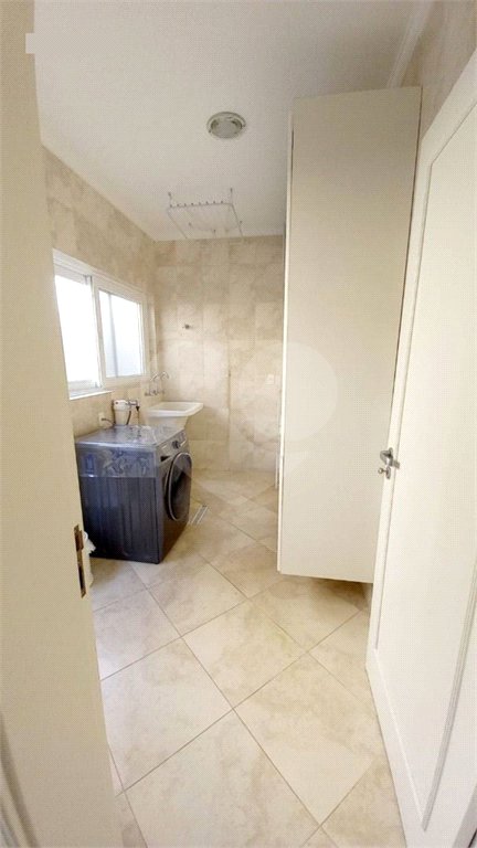 Casa à venda com 3 suítes no condomínio Residencial Parque Arco-íris, Atibaia - SP
