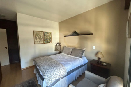 Apartamento à venda com 4 quartos, sendo 2 suítes, em Pinheiros, São Paulo, SP