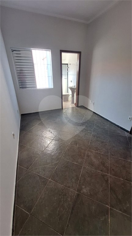 Sobrado à venda com 2 suítes em Jardim Itamaracá, Indaiatuba, SP
