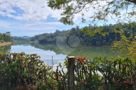 Casa à venda no condomínio Chácaras do Lago, Vinhedo - SP