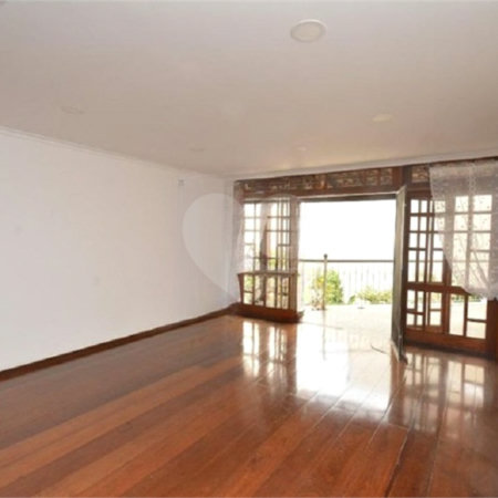 Casa à venda com 5 quartos, sendo 2 suítes, em Vila Galvão, Guarulhos, SP