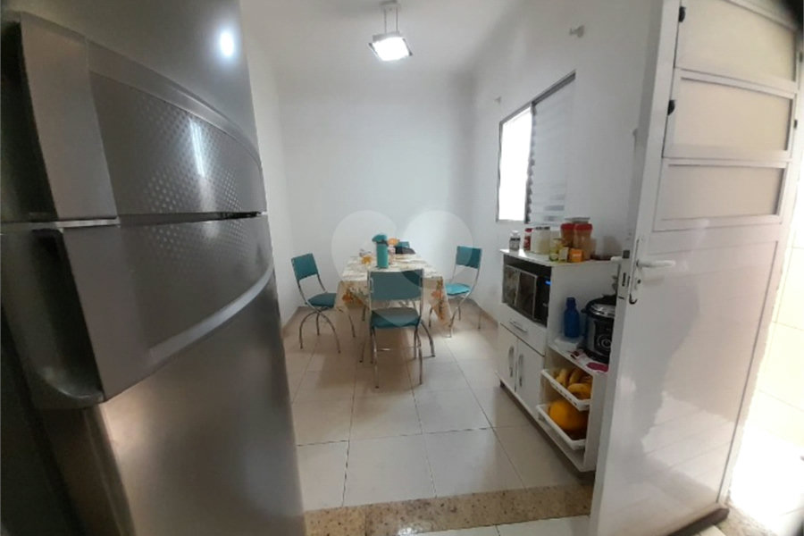 Sobrado à venda com 3 quartos, sendo 1 suíte,  em Saúde, São Paulo, SP