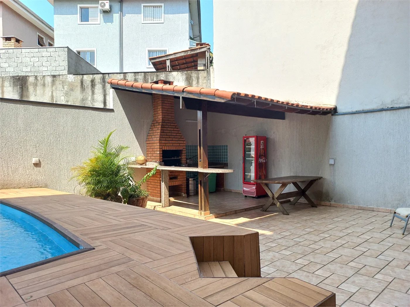 Casa à venda com 3 suítes em Parque Monte Alegre, Taboão da Serra, SP