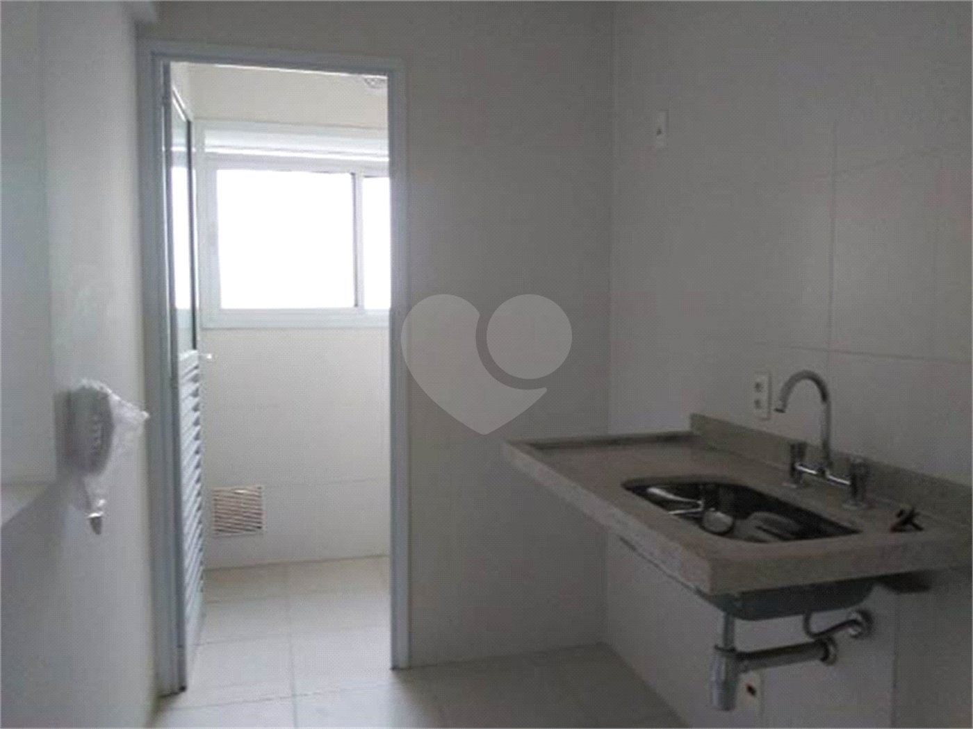 Apartamento à venda com 2 quartos, sendo 1 suíte,  em Vila Paiva, São Paulo, SP