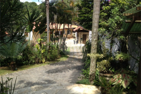 Casa à venda ou para alugar com 5 quartos, sendo 1 suíte, em Cumbari, Mairiporã, SP