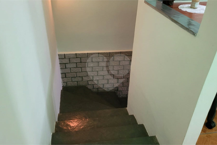 Casa à venda com 4 quartos, sendo 1 suíte, em Parque Maria Domitila, São Paulo, SP