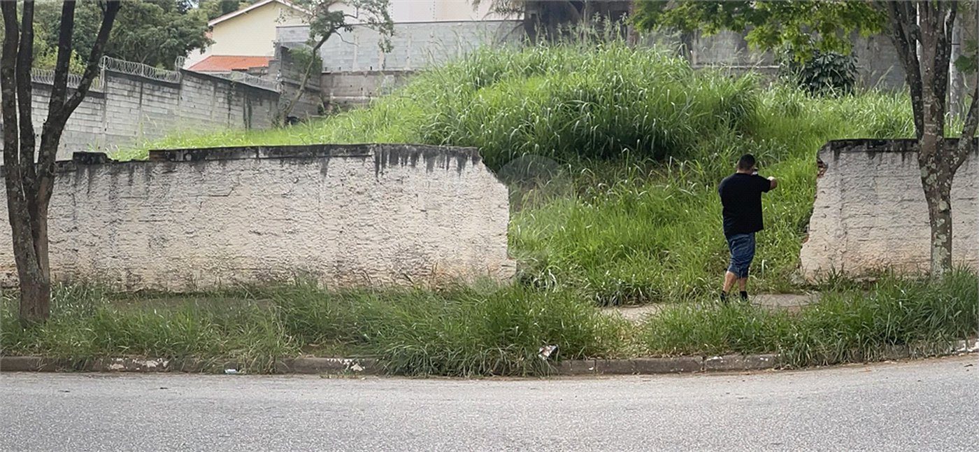 Terreno à venda no condomínio Padre Tiago Alberione, São Paulo - SP