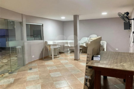 Casa à venda com 3 quartos, sendo 1 suíte, no condomínio Villa Sorrentina, São Paulo - SP