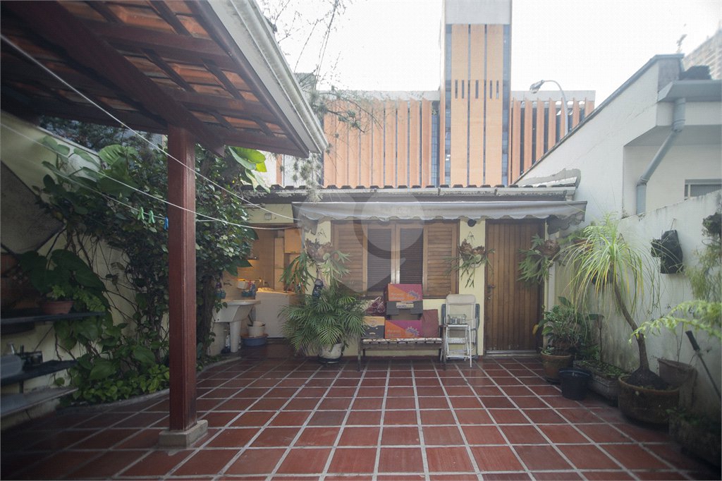Sobrado à venda com 3 quartos, sendo 1 suíte, em Chácara Santo Antônio (zona Sul), São Paulo, SP
