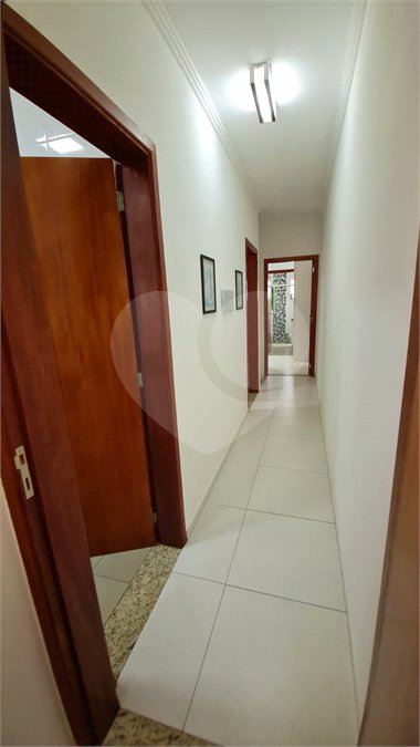 Sobrado à venda com 3 quartos, sendo 1 suíte,  em Jardim Leocádia, Sorocaba, SP