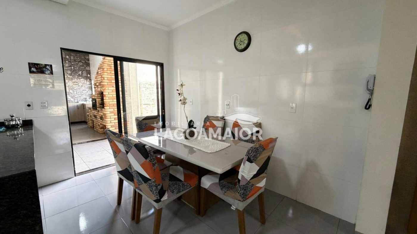 Casa à venda com 3 suítes em Jardim dos Ipes, Três Lagoas, MS