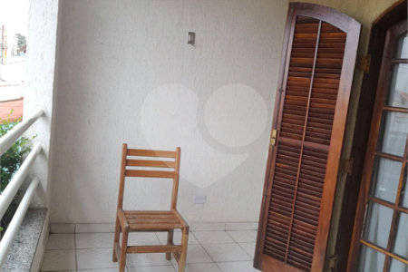 Sobrado à venda com 3 quartos em Vila Giordano, São Paulo, SP
