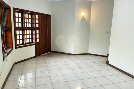 Sobrado para alugar com 4 quartos, sendo 2 suítes,  no Centro, Três Lagoas, MS