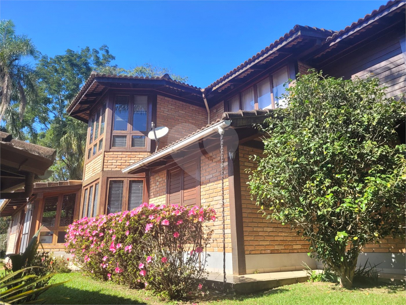 Casa à venda com 4 suítes no condomínio Sausalito, Mairiporã - SP