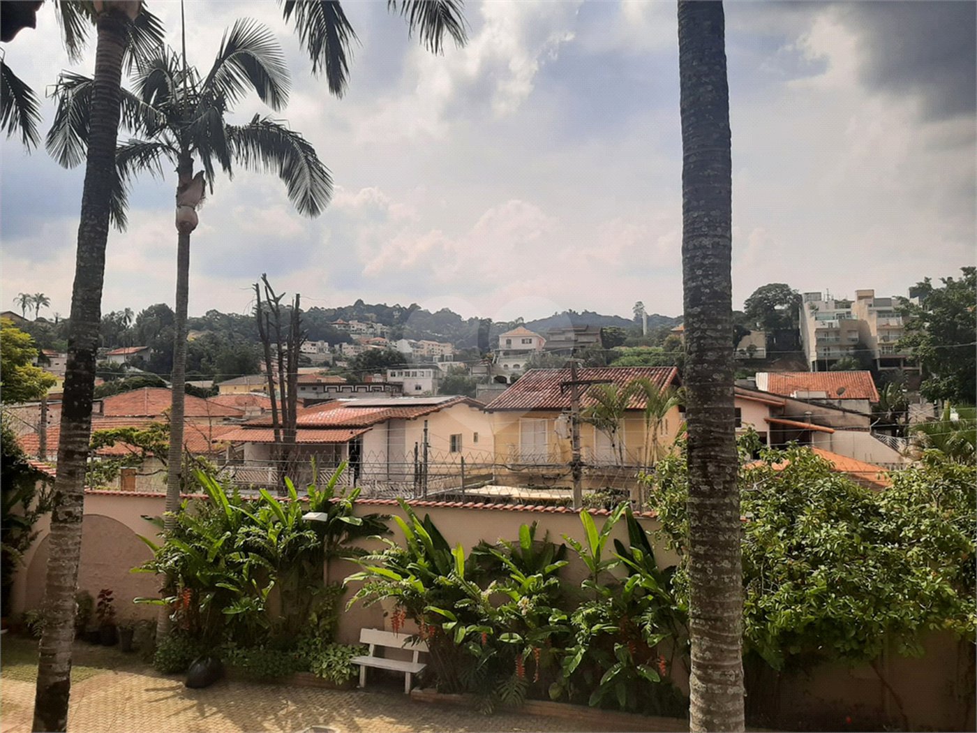 Casa à venda com 3 quartos, sendo 1 suíte, no condomínio Cantareira Park, São Paulo - SP