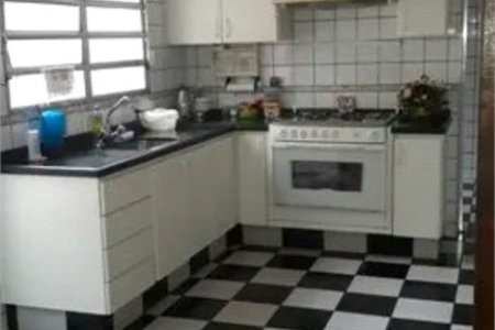 Casa à venda com 4 quartos, sendo 1 suíte, em Parque Fernanda, São Paulo, SP