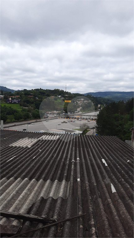 Sobrado à venda com 3 suítes em Luiz Fagundes, Mairiporã, SP