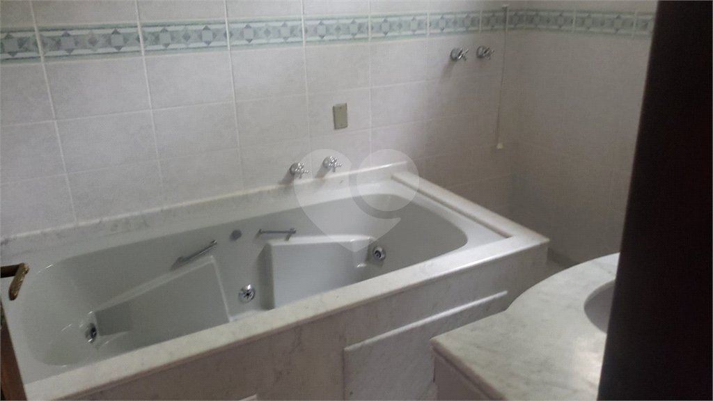 Sobrado à venda ou para alugar com 4 quartos, sendo 2 suítes, em Vila Congonhas, São Paulo, SP
