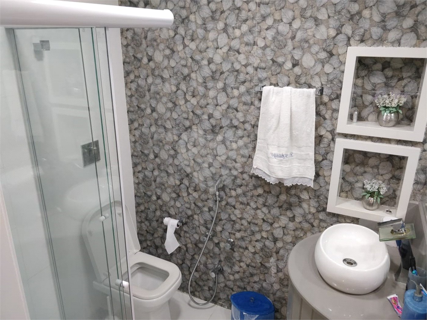 Sobrado à venda com 3 quartos, sendo 1 suíte,  em Vila Oliveira, Mogi das Cruzes, SP