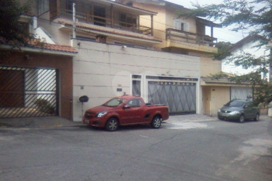 Sobrado à venda com 5 quartos, sendo 1 suíte, em Imirim, São Paulo, SP