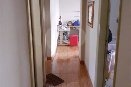 Oportunidade para quem quer morar no próximo do Centro - Apto 60 mts