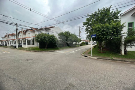 Casa à venda com 3 quartos, sendo 1 suíte, no condomínio Villagio DI Lucca, Sorocaba - SP