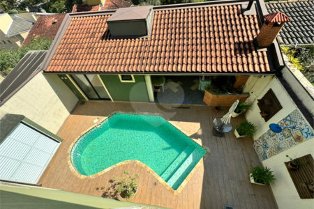 Casa à venda com 3 quartos, sendo 1 suíte, no condomínio Residencial Jardim das Flores 1510, Cotia - SP
