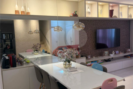 Casa à venda com 4 quartos, sendo 1 suíte, no condomínio Freguesia, Rio de Janeiro - RJ
