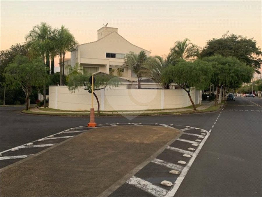 Casa à venda com 3 suítes no condomínio Residencial Villa dos Inglezes, Sorocaba - SP