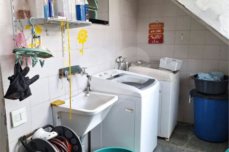 Sobrado à venda com 3 quartos, sendo 1 suíte, em Vila Irmãos Arnoni, São Paulo, SP