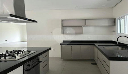 Casa à venda com 3 suítes no condomínio Jardim Residencial Dona Lucilla, Indaiatuba - SP
